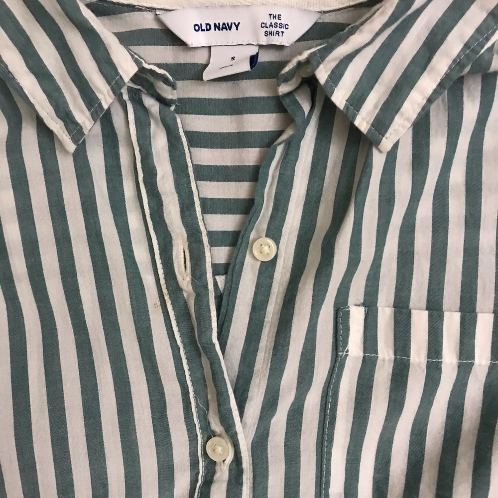 OLD NAVY GREEN AND WHITE COTTON BUTTON DOWN - Picture 2 of 4